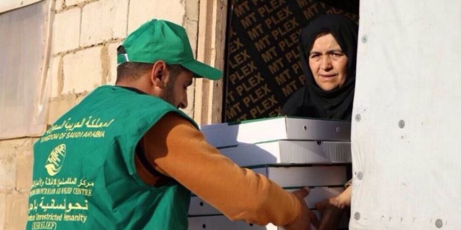 «سلمان للإغاثة» .. توزيع وجبات إفطار على لاجئي سوريا بلبنان (صور) 