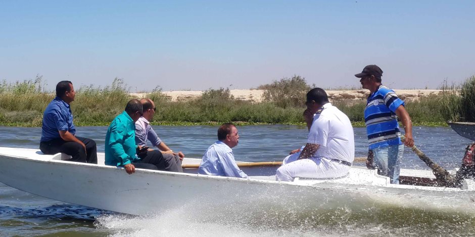 محافظ بورسعيد يعقد اجتماعاً مع الصيادين لبحث مطالبهم