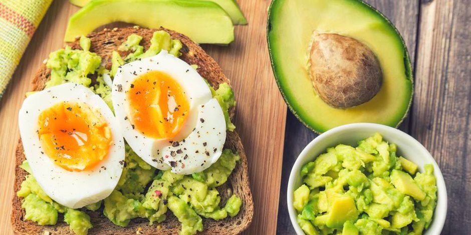 دراسة فرنسية حديثة تنصح بأهمية تناول البيض مع الخضراوات الطازجة