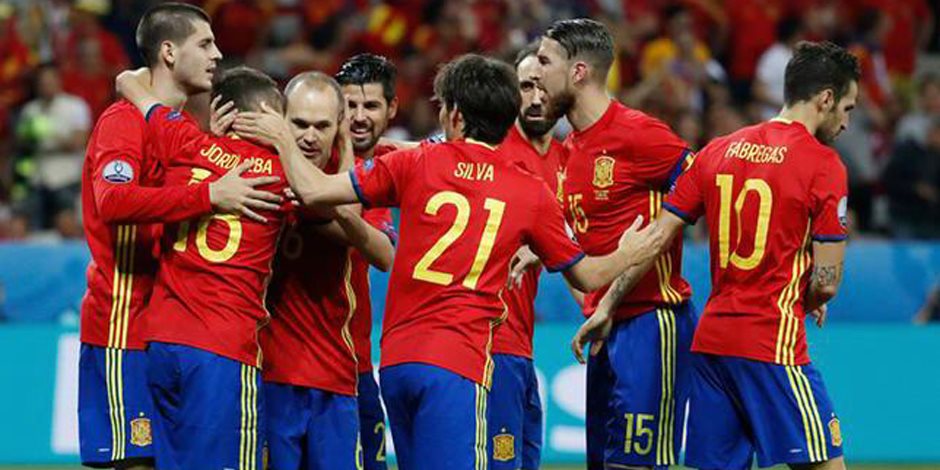 قمة نارية بين إسبانيا وإيطاليا فى تصفيات كأس العالم