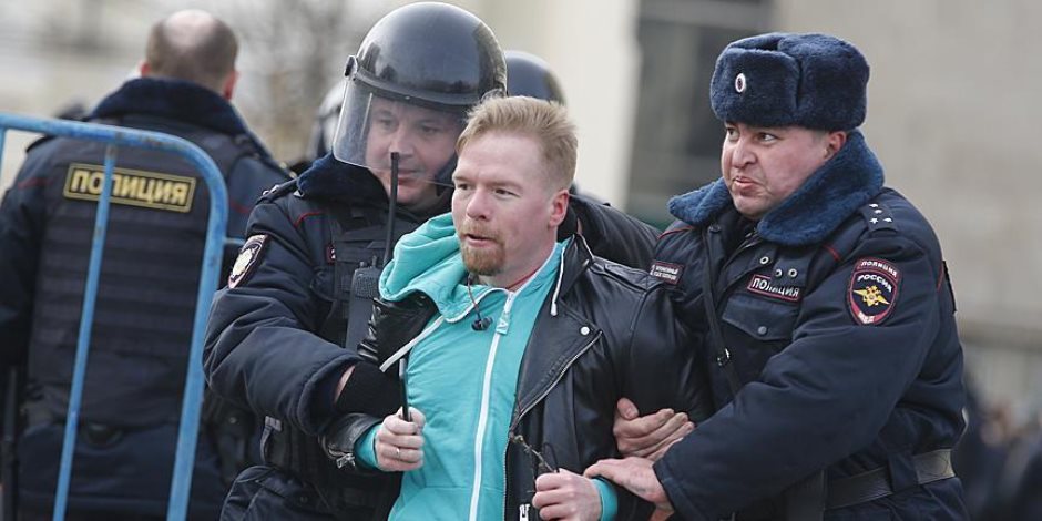 أمريكا تستنكر اعتقال متظاهرين في روسيا