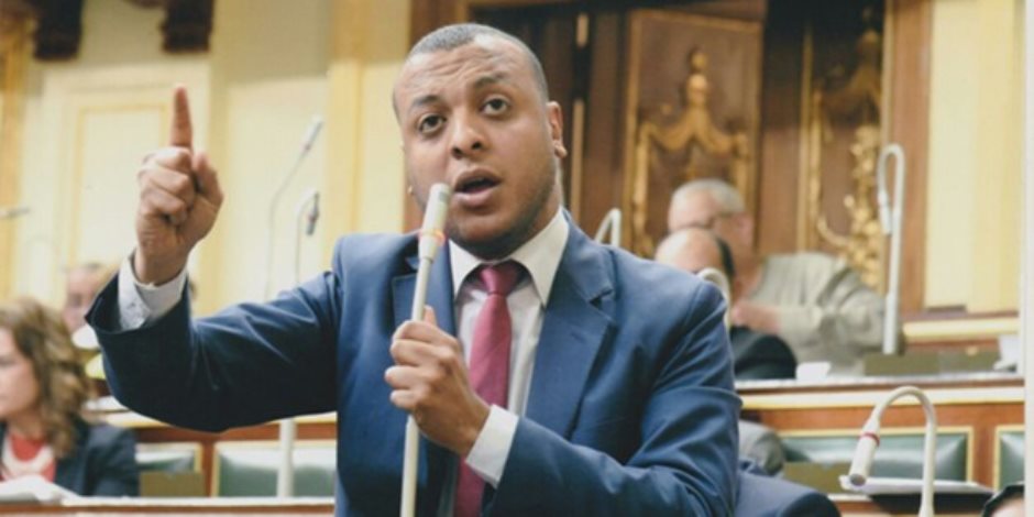 برلماني يطالب بسرعة الكشف عن المتسببين في حادث قطاري الإسكندرية 