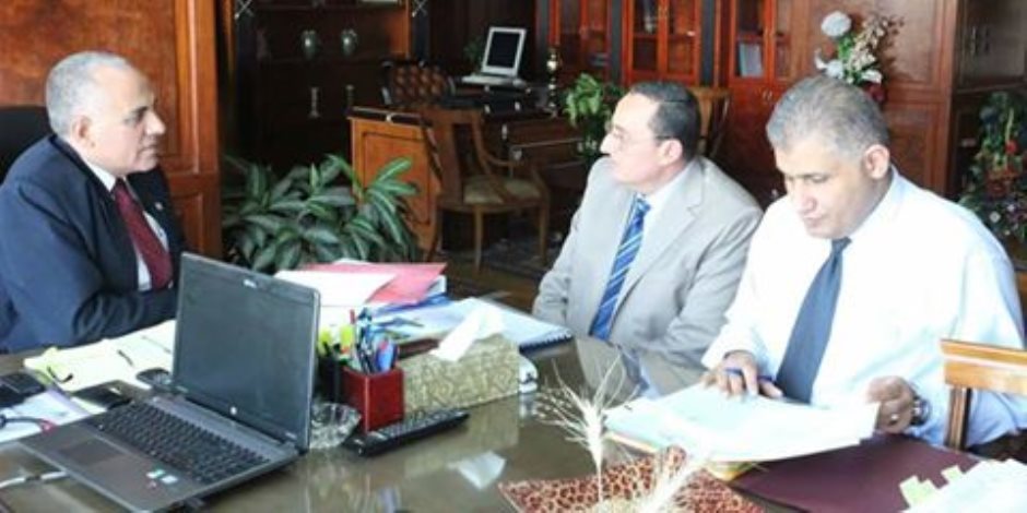 وزير الري يتابع موقف زراعة الأرز واحتياجات الزراعات الصيفية