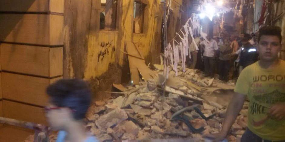 مصرع وإصابة طفلتين بعد سقوط حائط منزل عليهما بالدوير في أسيوط