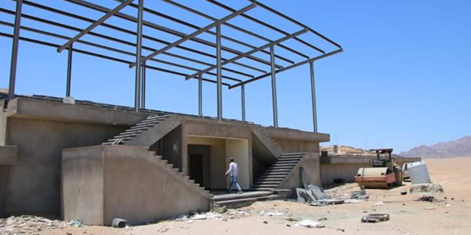 محافظ جنوب سيناء يتفقد مضمار الهجن بالمدينة الترفيهية الرياضية بشرم الشيخ (صور) 