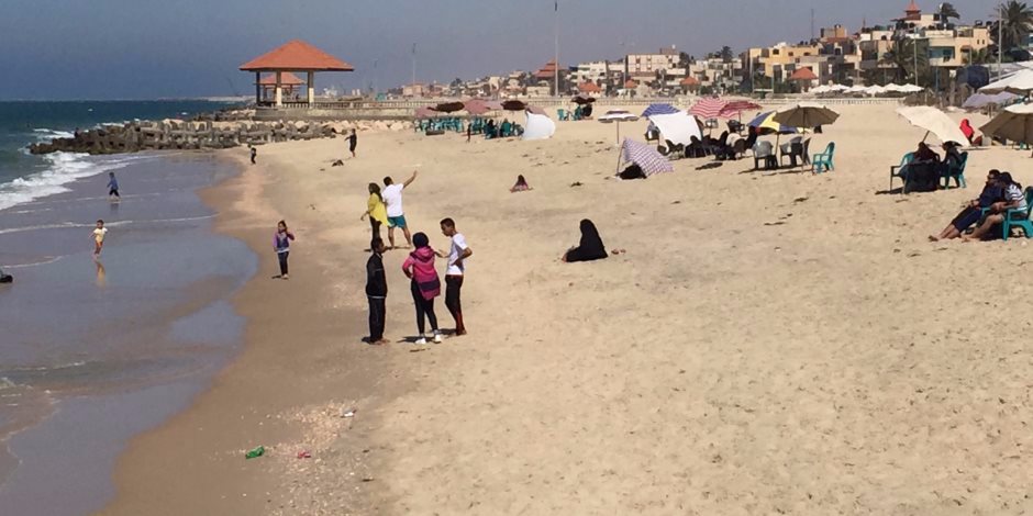 شاطئ العريش وحدائق أسيوط والإسكندرية تتأهب لاستقبال المحتفلين بالعيد