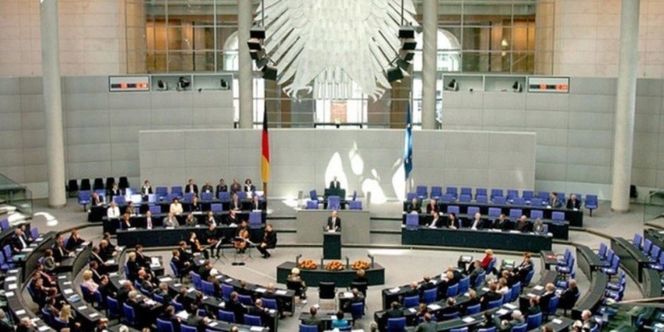 يعتزم نقل صورة إيجابية لبلاده.. ماذا قال برلماني ألماني عن مواجهة مصر للإرهاب؟