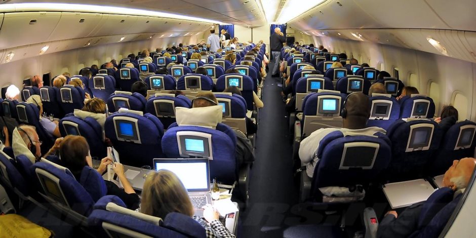 اختيارك لمقعد جلوسك في الطائرة يحدد شخصيتك.. راكب الممر اجتماعي    