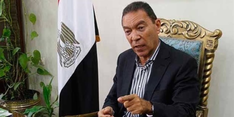 بعد تبنيه حالة الطفل المصاب بقشر السمكة: هاني الناظر.. «زارع في أرض بور»