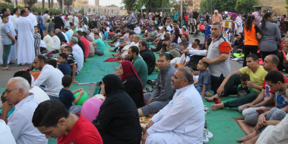 تخصيص مصليين للنساء بساحات العيد بأسيوط في ناصر وأرض الملاعب