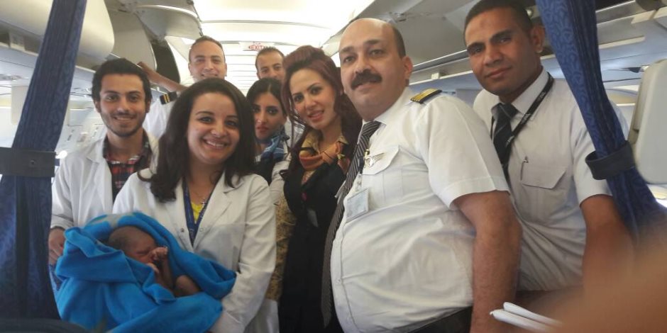 راكبة تشادية تضع مولودها على رحلة بنجامينا قبل هبوطها مطار القاهرة