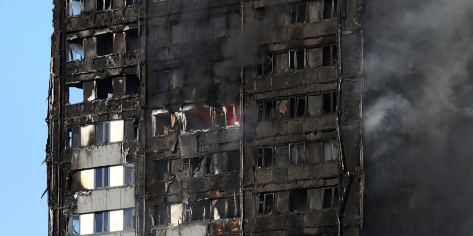 رئيس نقابة بريطانية مطالبا بالإطاحة حكومته: حريق برج جرينفيل جريمة وطنية