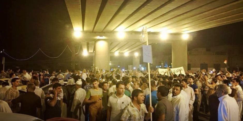 النجف العراقية تشتعل بالاحتجاجات وسقوط قتلي وجرحى (فيديو) النجف العراقية تشتعل بالاحتجاجات وسقوط قتلي وجرحى (فيديو)
