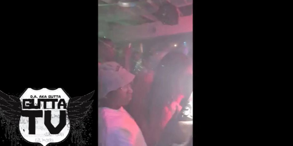 لحظة إطلاق النار داخل ملهى ليلي في الولايات المتحدة الأمريكية (فيديو) لحظة إطلاق النار داخل ملهى ليلي في الولايات المتحدة الأمريكية (فيديو)