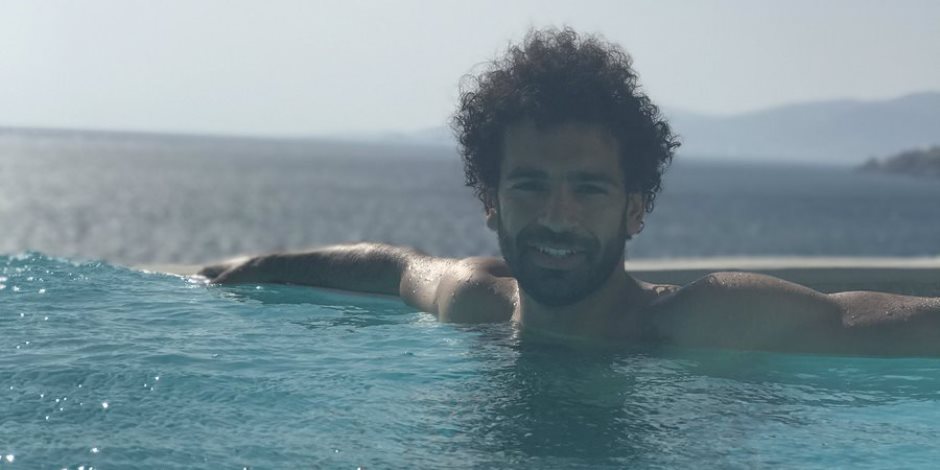 محمد صلاح يقضى إجازة مع عائلته باليونان