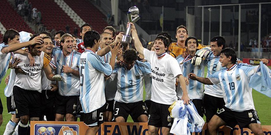 زى النهاردة.. منتخب الأرجنتين يتوج بكأس العالم للشباب للمرة الخامسة (فيديو)