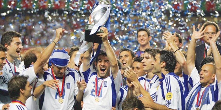 منتخب اليونان يبحث عن الصعود الثاني للمونديال اليوم أمام كرواتيا 