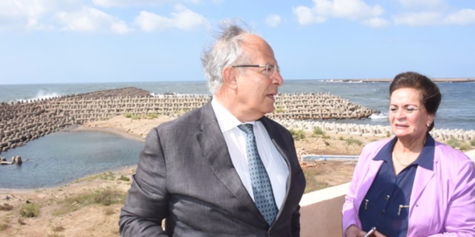 رئيس حماية الشواطيء: انتهينا من مشروع ضخم لحماية شاطئ مدينة رشيد