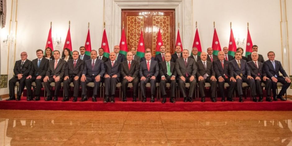  تمهيدا لإجراء تعديل وزاري.. استقالة وزراء الحكومة الأردنية