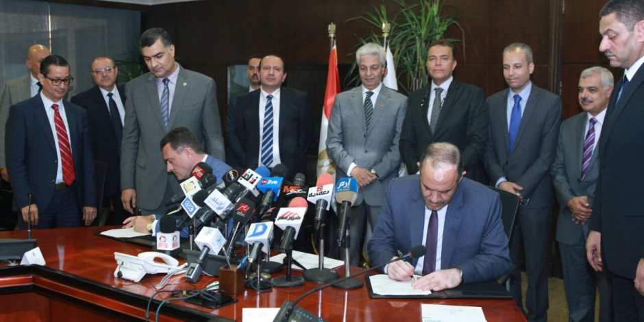 وزير النقل يوقع مذكرة إنشاء الخط السادس لمترو أنفاق القاهرة