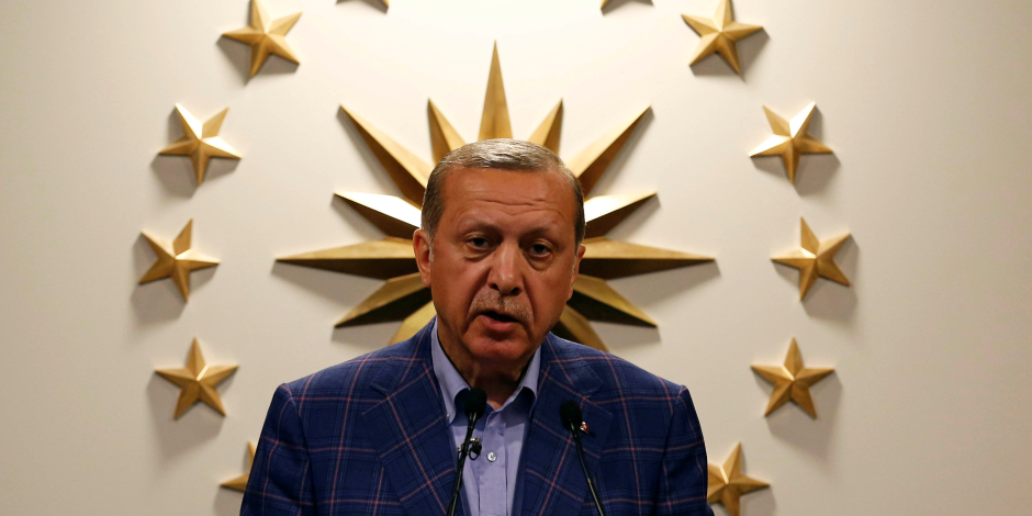 أردوغان يأمر باعتقال موظفين سابقين في المخابرات التركية
