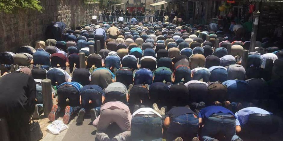 صلاة عيد الفطر في المسجد الأقصى تشهد مشاركة أكثر من 60 ألف مصل  