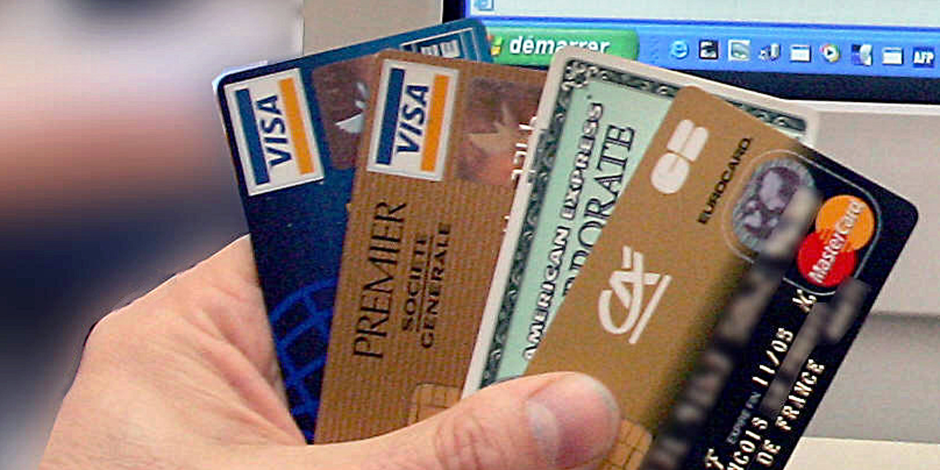 حبس المتهم بالاستيلاء على بطاقات عملاء البنوك الأجنبية لعمليات بيع وهمية