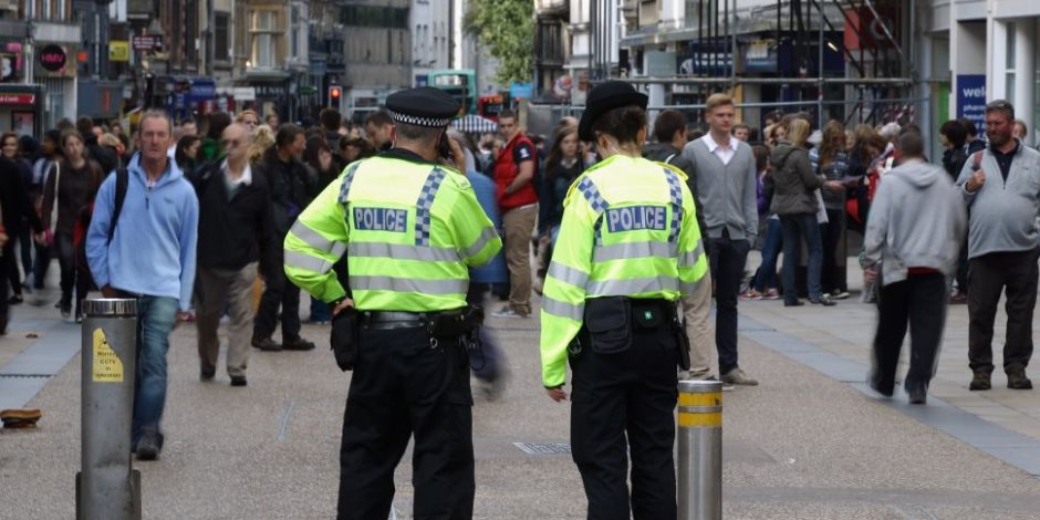 بعد تحذير  بتسرب مواد كيماوية.. الشرطة البريطانية تخلى احد شوارع "إكسفورد" 