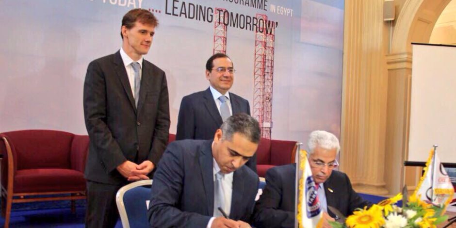 السفير البريطاني: الغاز والبترول أهم القطاعات التي تدفع اقتصاد مصر إلى الأمام