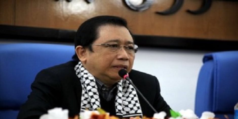 وكالة لمناهضة الفساد تحتجز رئيس البرلمان الإندونيسي