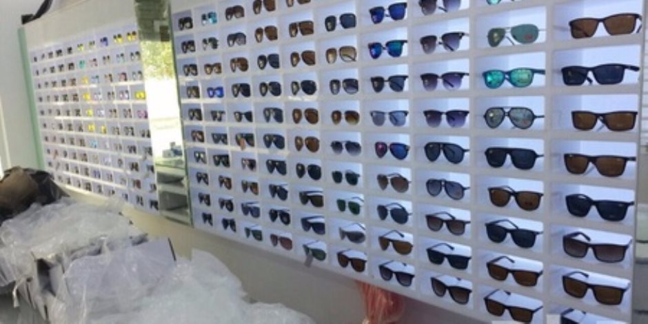 «تموين بورسعيد»: ضبط 50 موديل للنظارات مقلدة لأشهر الماركات العالمية