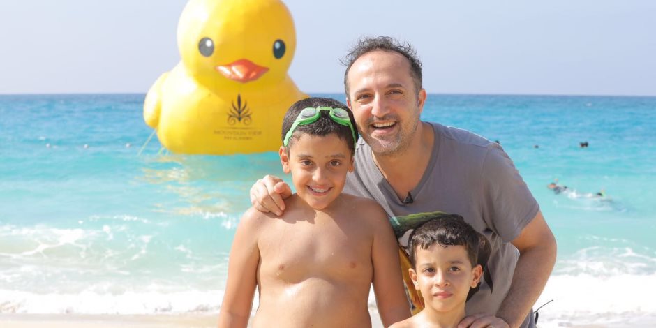 القرموطى يتحدى الفواصل الإعلانية ويخصص فقرة كاملة لـ«بطة ماونتن فيو» ويعلّق: «دى جميلة أوى»