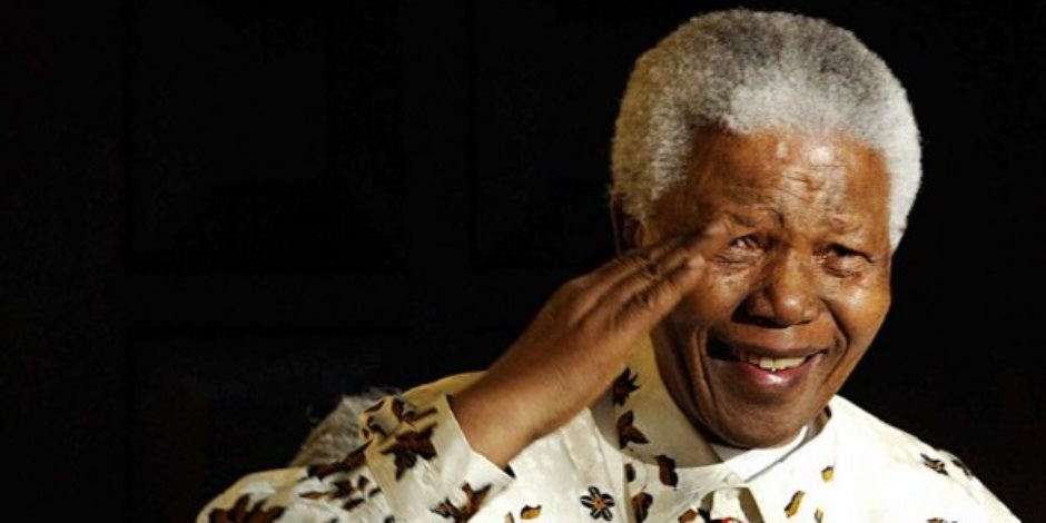 نيلسون مانديلا.. المناضل الذي رفض العنف وبقى خلف الأسوار 27 عاما