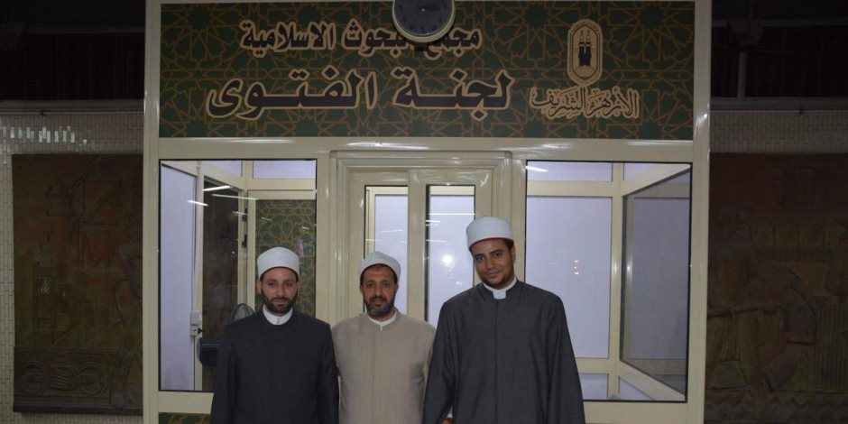 لجنة فتوى لـ«البحوث الإسلامية» تبدأ عملها بمحطة الشهداء بمترو الأنفاق (صور - فيديو)