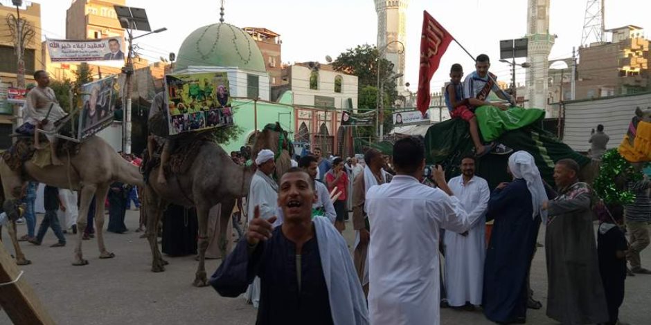 اليوم.. شيخ المداحين بالليلة الختامية لمولد سلطان الصعيد (صور)