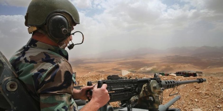 الجيش اللبناني يستهدف تجمعات داعش لتدمير قدرته النارية تمهيدا لمرحلة القتال البرية
