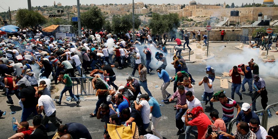 قوات الاحتلال اﻹسرائيلى تعتقل 22 فلسطينيا في أنحاء متفرقة بالضفة الغربية