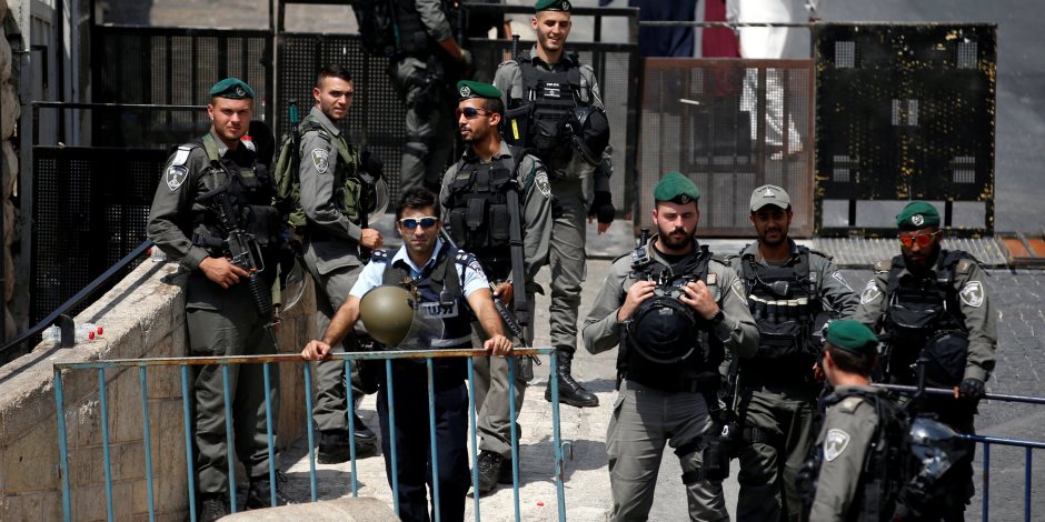 الاحتلال الإسرائيلى يعتقل 15 فلسطينيا بينهم نائب بالمجلس التشريعي