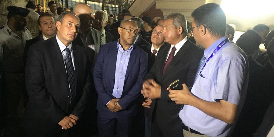 مرتضى منصور يتابع تطوير استاد الإسكندرية بصحبة وزير الرياضة ورئيس الكاف (صور)
