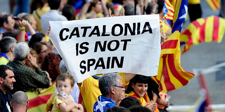 بعيدا عن الحادث الإرهابى ببرشلونة.. «الدم والنار»: القصة الكاملة لمطالبة إقليم كتالونيا بالانفصال عن إسبانيا