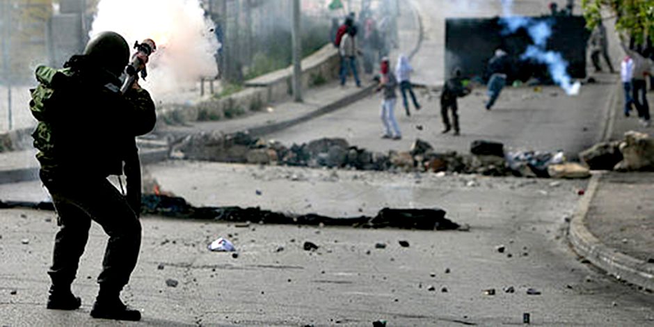 الاحتلال الإسرائيلي يقصف مواقع شرق دير البلح بعد سقوط صاروخ في النقب