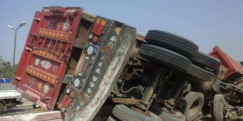 العناية الإلهية تنقذ سائق سيارة نقل من الموت بسوهاج