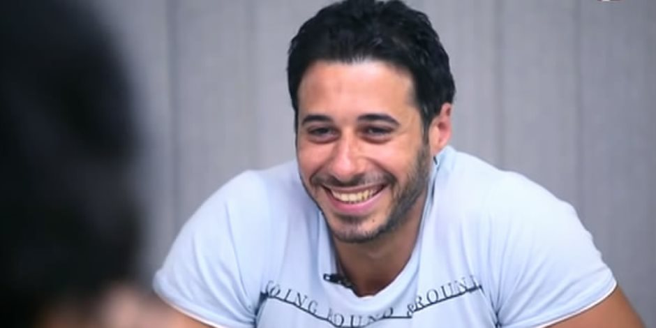 أحمد السعدني.. في إطلالة جديدة «بإشارب خالته»