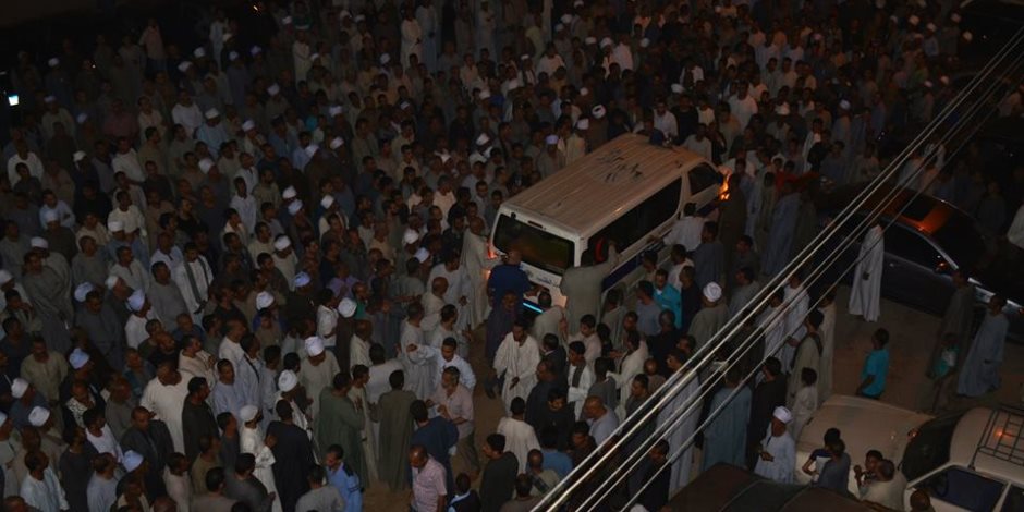 محافظ سوهاج ومدير الأمن يتقدمان جنازة النائب هرقل وفقى بمسقط رأسة بقرية بيت علام في جرجا (صور ) 