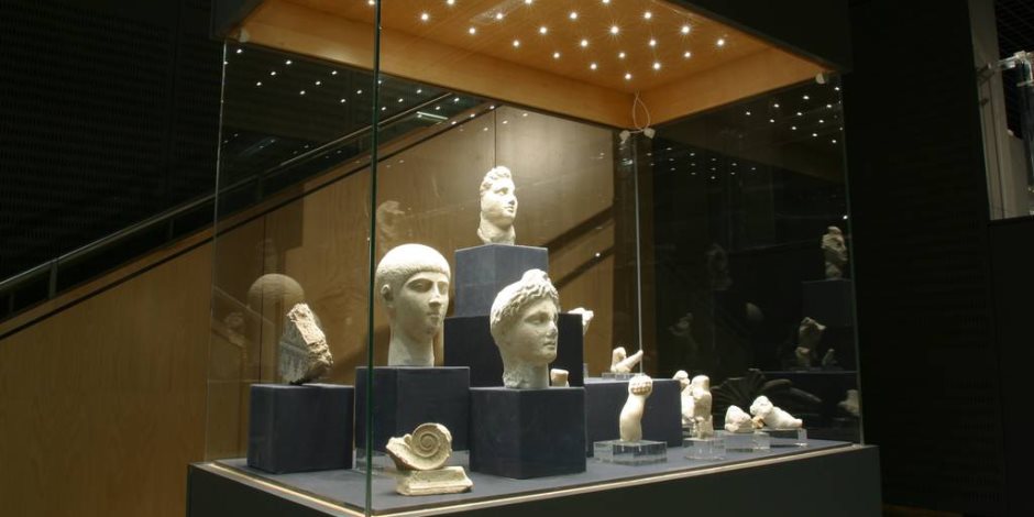 "أربع كتابات حضارة واحدة".. معرض في متحف الآثار بمكتبة الإسكندرية