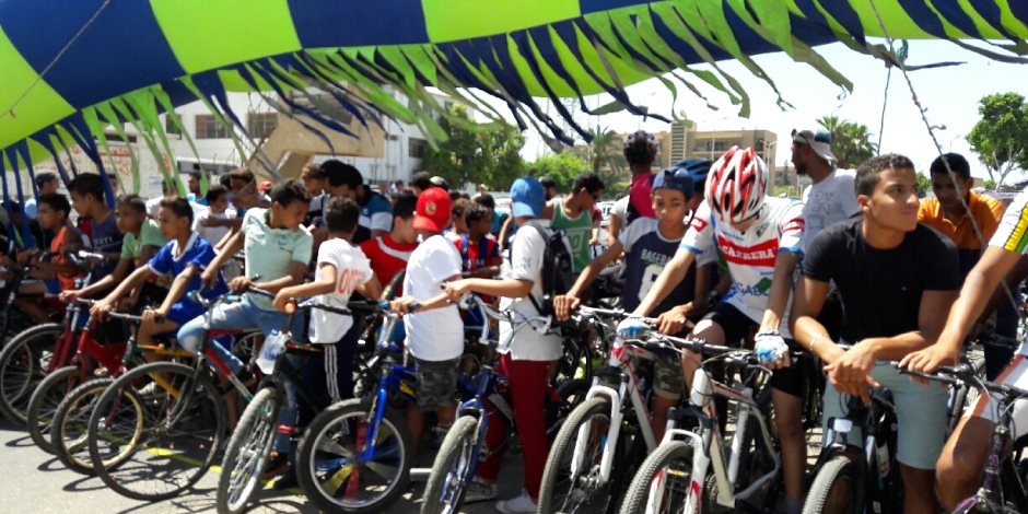 راكبو الدراجات فى عمان يطالبون بمزيد من الحقوق والأمان على الطريق