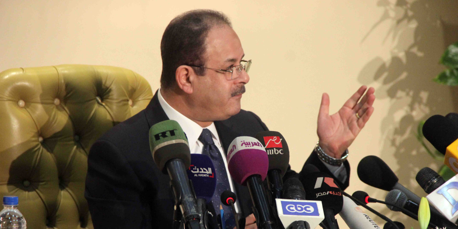 وزير الداخلية يسمح لـ21 مواطنا بالتجنس بجنسيات أجنبية ويسحب المصرية