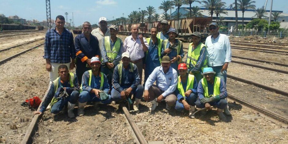 العاملون بورش التبين للسكة الحديد يؤكدون قدرتهم على صيانة جرارات الهيئة بدلاً من «إيرماس»