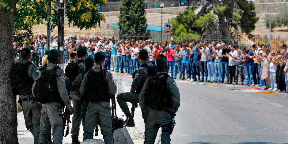 اعتقال 12 فلسطينيا في القدس عقب حملة دهم واسعة للمنازل