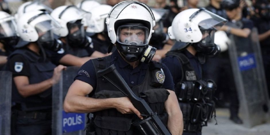 الشرطة التركية تعتقل 25 مشتبها فى صلتهم بداعش  باسطنبول